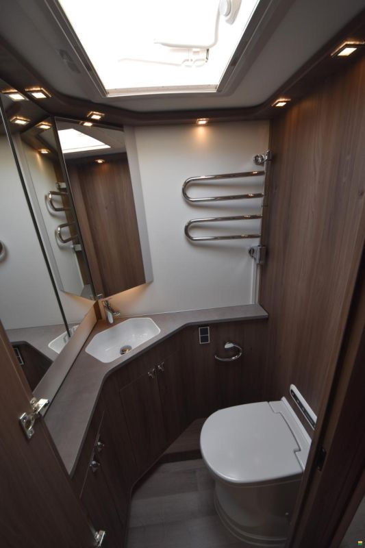 Kabe Imperial i860 LQB 2024