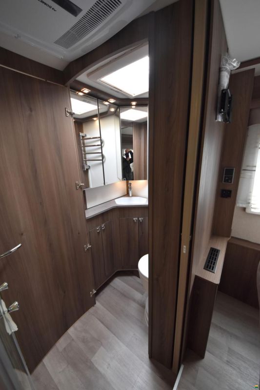 Kabe Imperial i860 LQB 2024