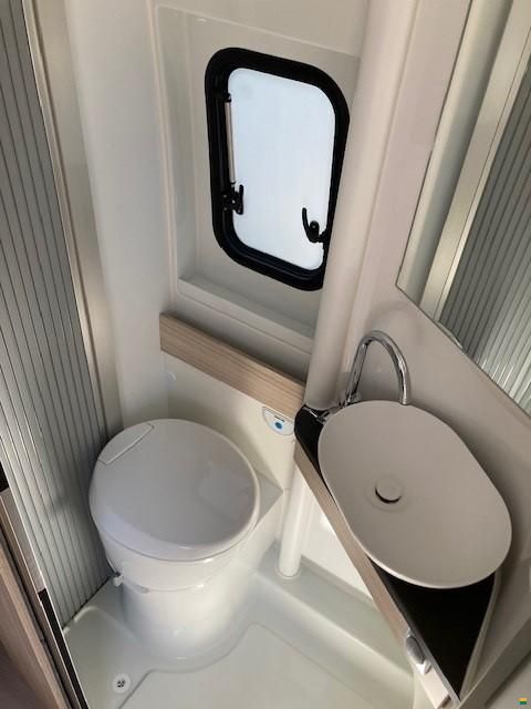 Adria Twin Plus 640 SLB