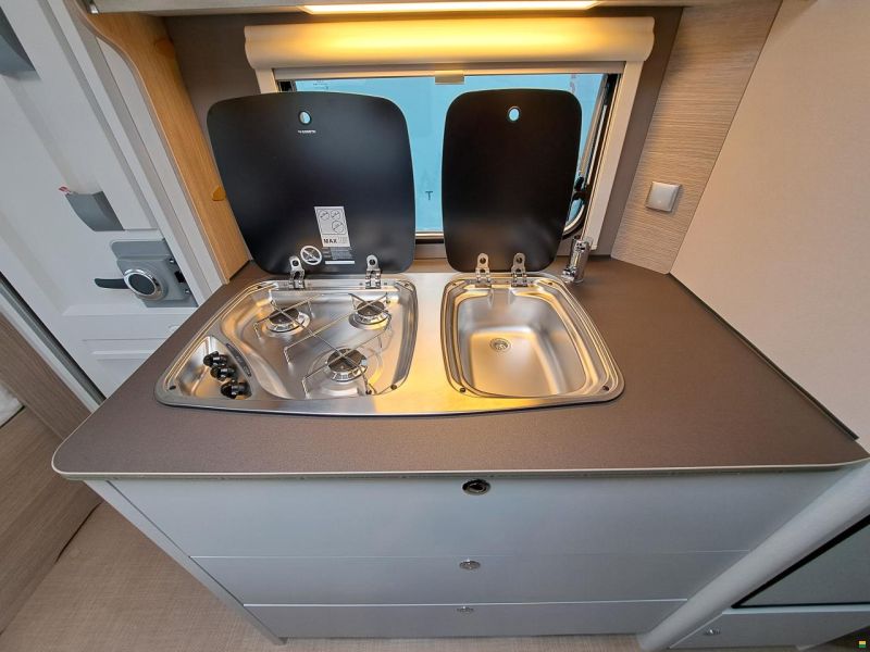 Bürstner Premio 495 TK Black Forest