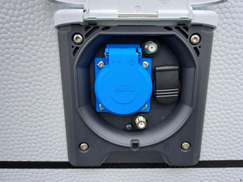 Bürstner Premio 495 TK Black Forest