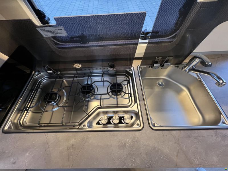 Hobby 540 KMFe De Luxe (O30)