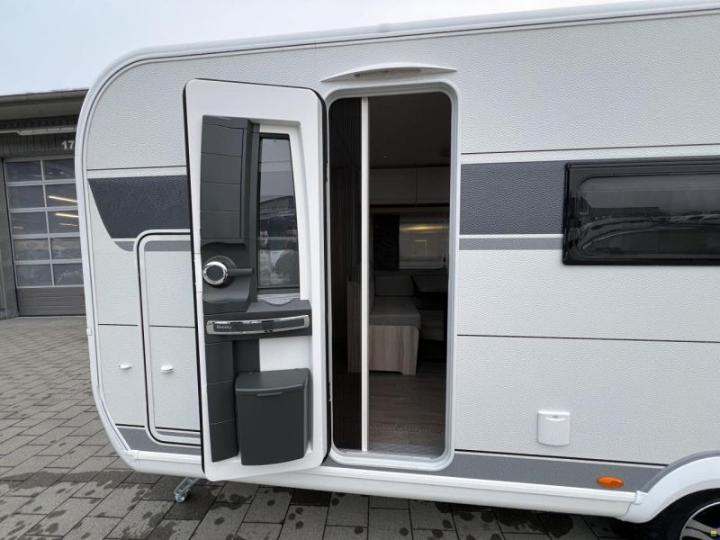 Hobby 540 KMFe De Luxe (O30)