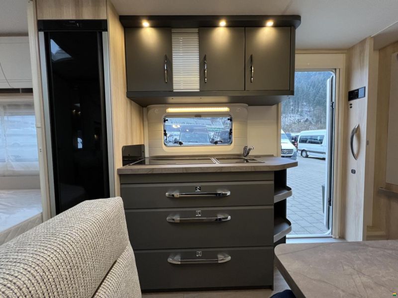 Hobby 540 KMFe De Luxe (O30)