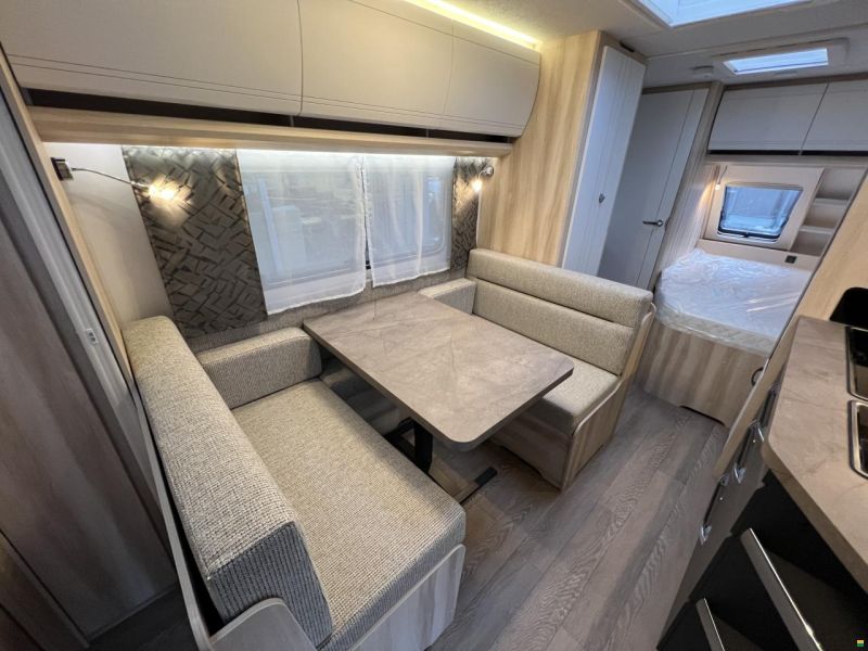 Hobby 540 KMFe De Luxe (O30)