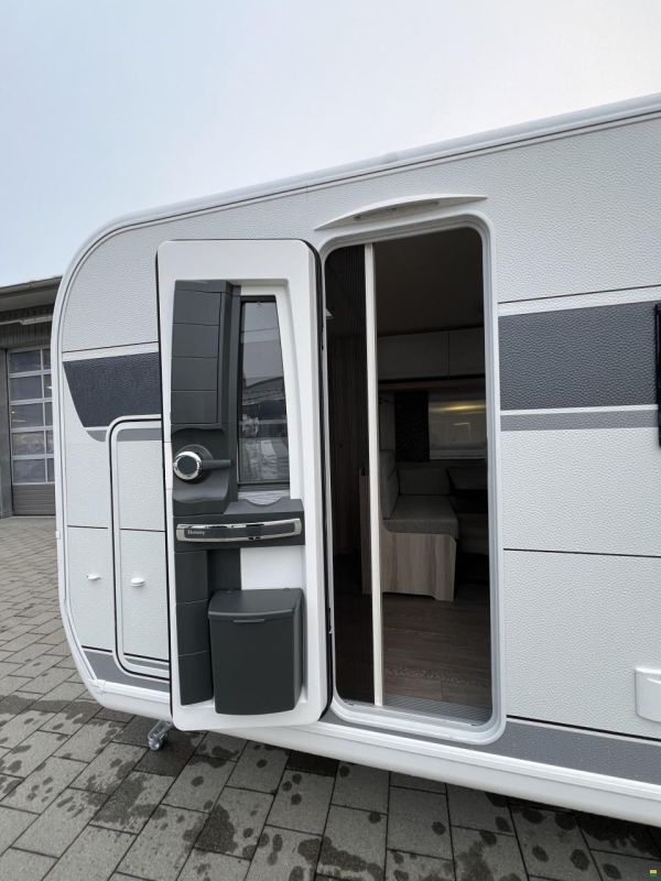 Hobby 540 KMFe De Luxe (O30)