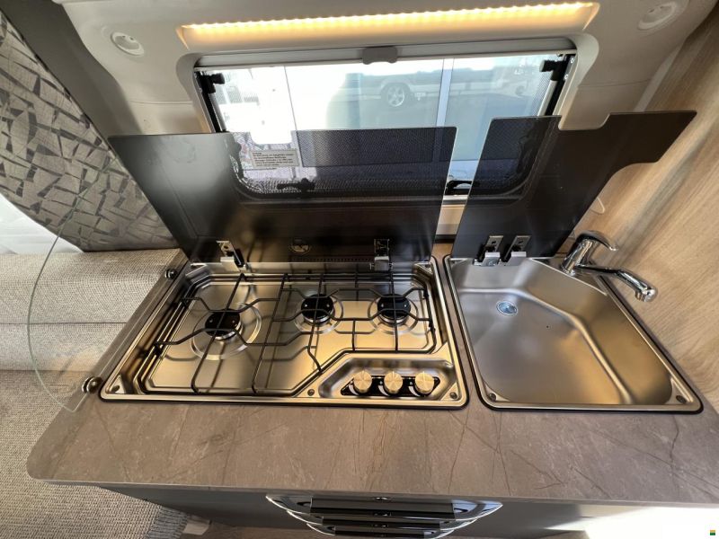 Hobby 460 UFe De Luxe (O03)