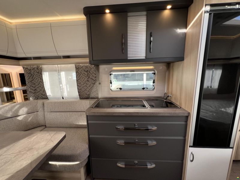 Hobby 460 UFe De Luxe (O03)