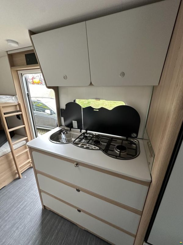 Dethleffs Aero 460 KR up