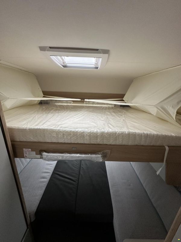 Dethleffs Aero 460 KR up