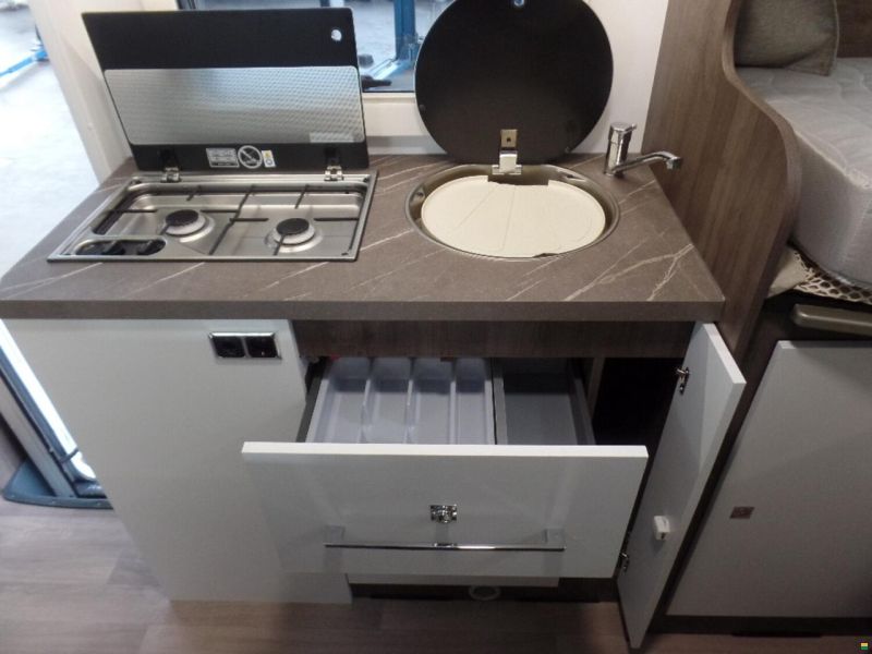 Benimar Yrteo Premium Y861 Aut