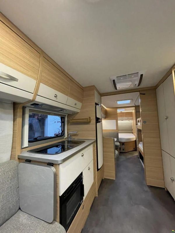 Dethleffs Camper 730 FKR