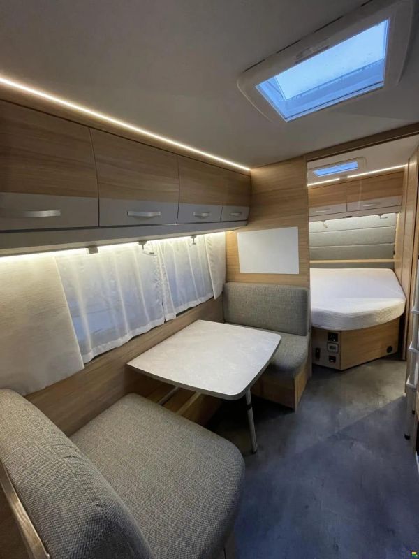 Dethleffs Camper 730 FKR