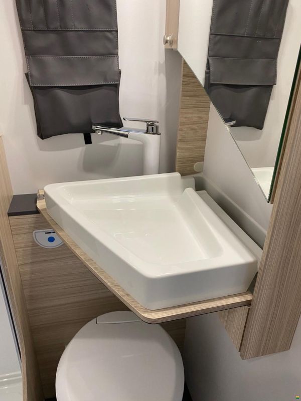 Adria SUNLIVING A 70DK