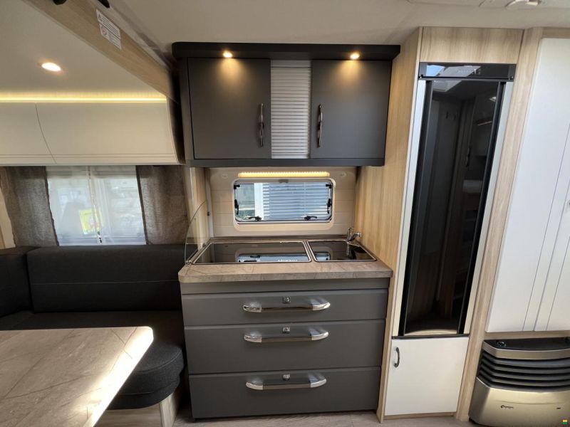 Hobby 515 UHK De Luxe (O15)