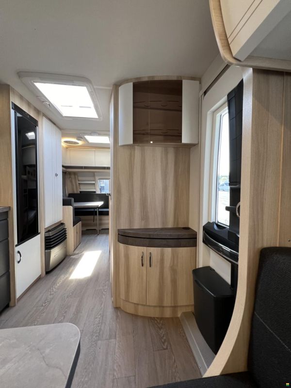 Hobby 515 UHK De Luxe (O15)