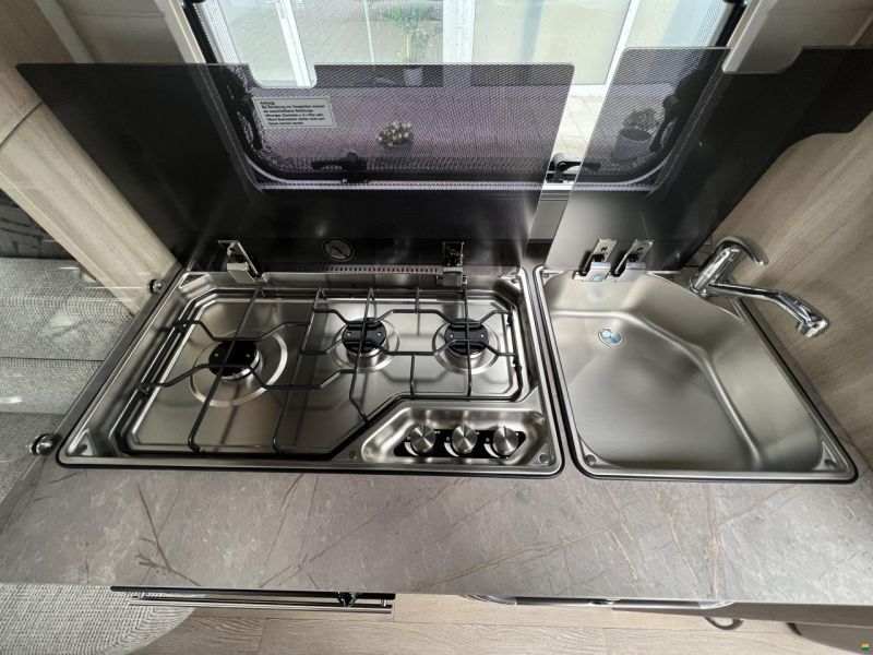 Hobby 515 UHK De Luxe (O16)