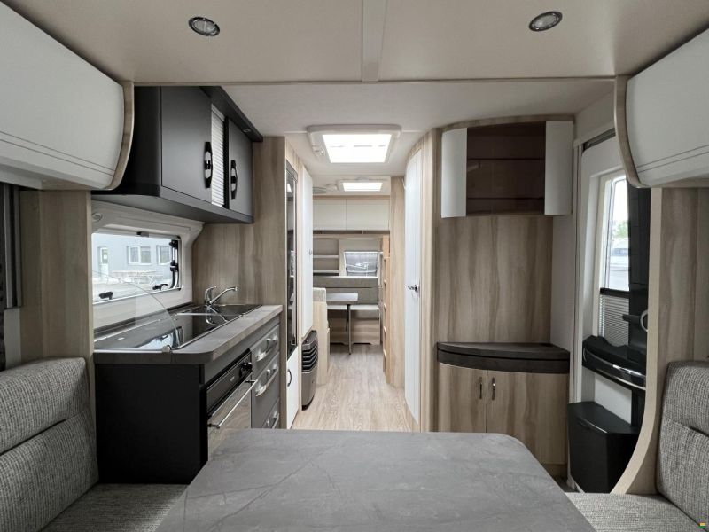 Hobby 515 UHK De Luxe (O16)