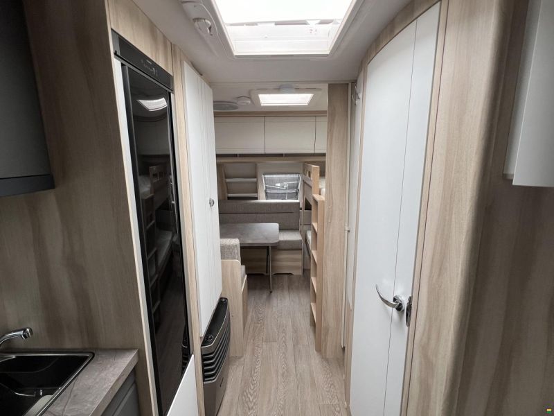 Hobby 515 UHK De Luxe (O16)