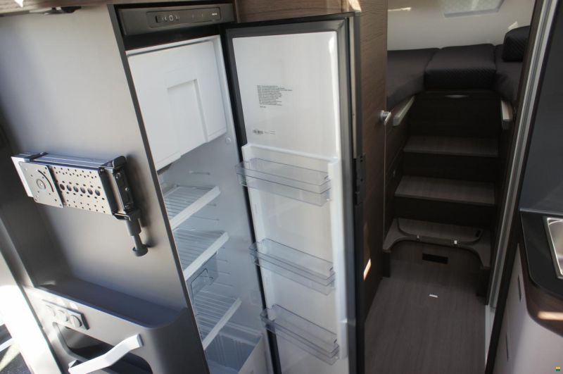 Adria Matrix Supreme MB 670 SL