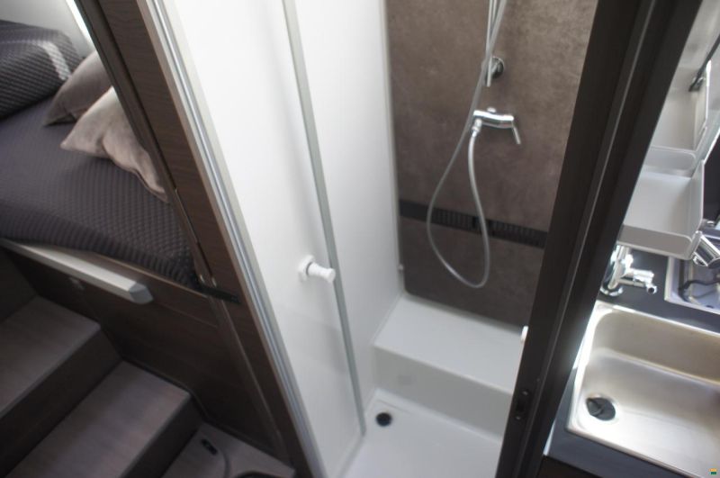 Adria Matrix Supreme MB 670 SL