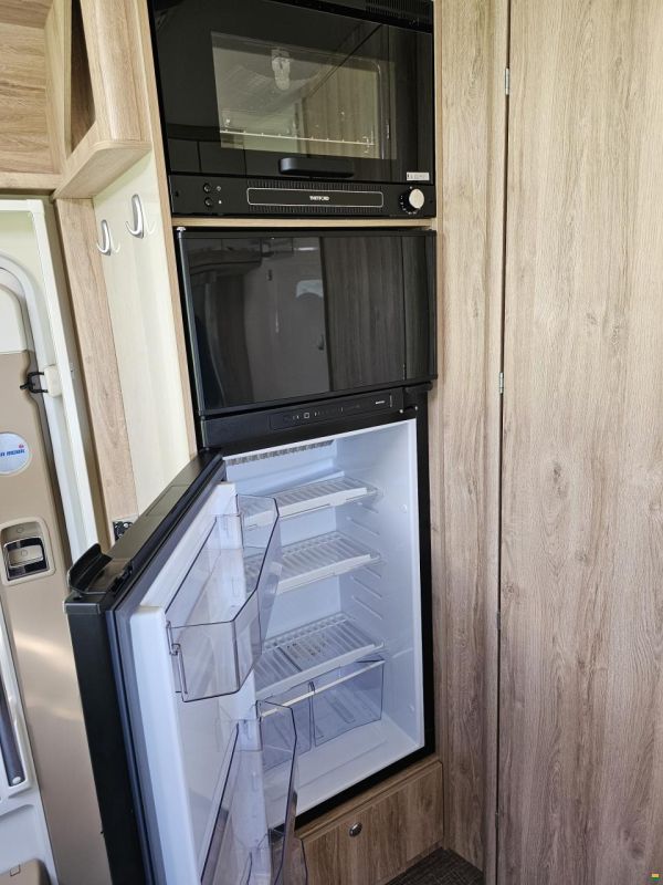 Eura Mobil Integra Line 695 LF