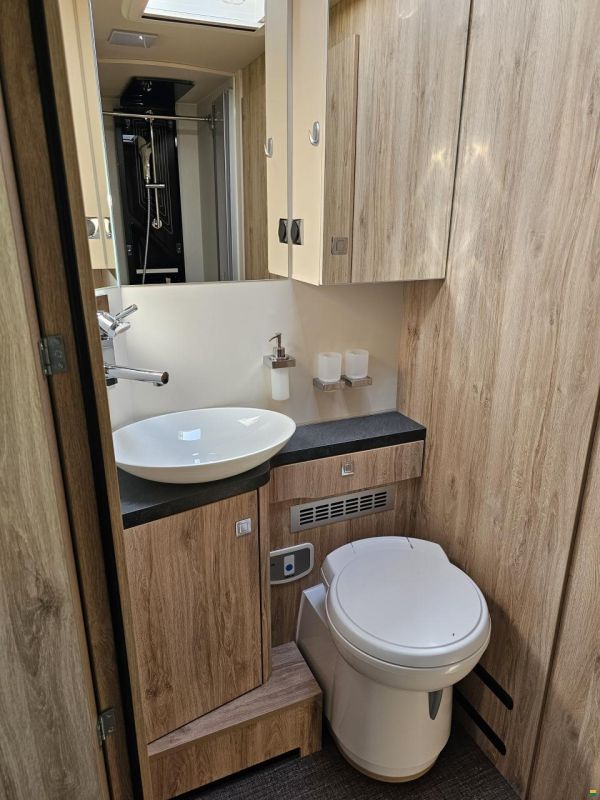 Eura Mobil Integra Line 695 LF