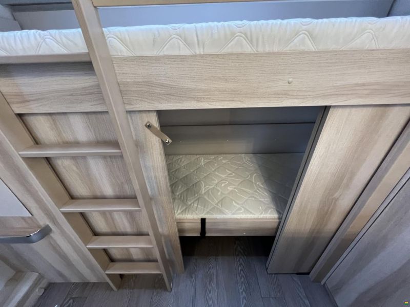 Hobby 540 KMFe De Luxe (P02)