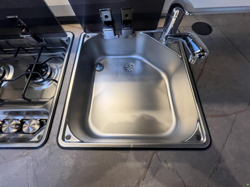 Hobby 540 KMFe De Luxe (P02)