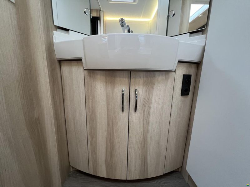 Hobby 540 KMFe De Luxe (P02)