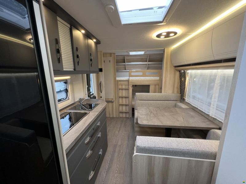 Hobby 540 KMFe De Luxe (P02)