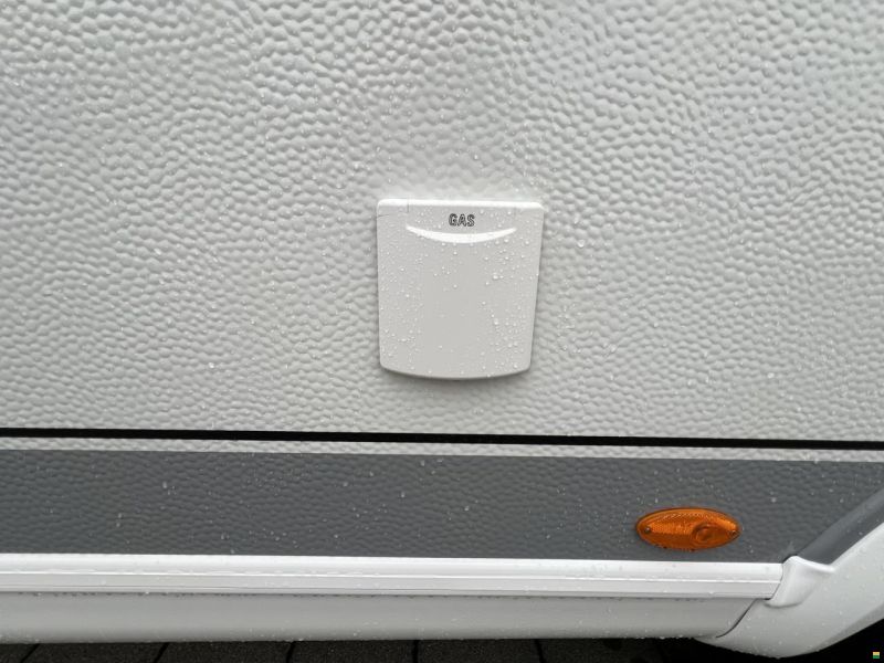 Hobby 540 KMFe De Luxe (P02)