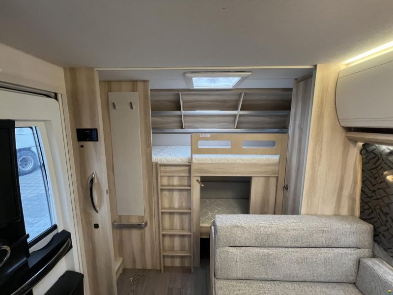 Hobby 540 KMFe De Luxe (P02)