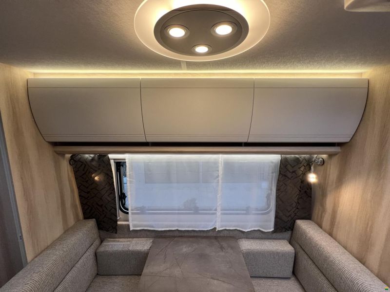 Hobby 540 KMFe De Luxe (P02)