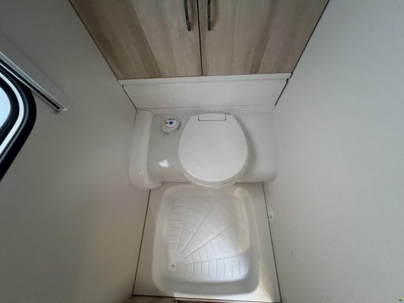 Hobby 540 KMFe De Luxe (P02)