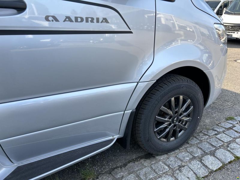 Adria Coral Supreme MB 650 SL