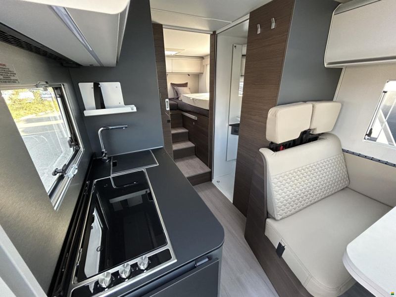 Adria Coral Supreme MB 650 SL