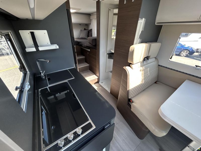 Adria Coral Supreme MB 650 SL