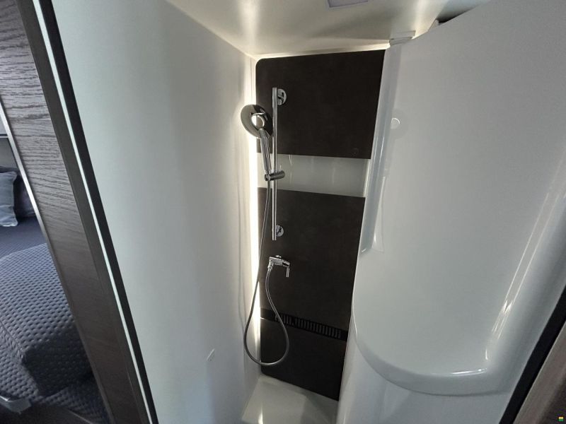 Adria Coral Supreme MB 650 SL