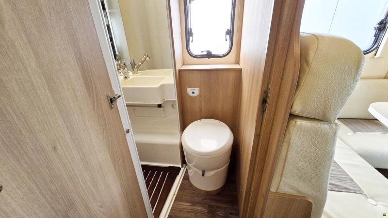 Roller Team AUTO ROLLER KRONOS 264 TL 2,0 TDCI FORD