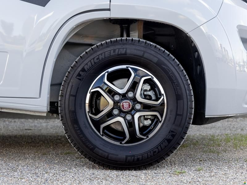 Knaus Sky Wave 650 M