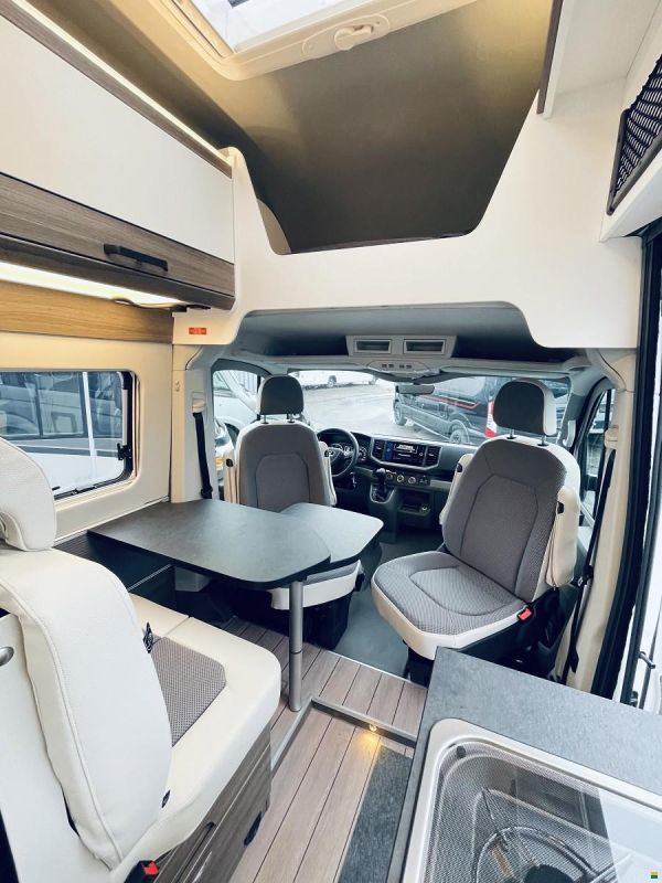 Van Tourer MAN 600 D