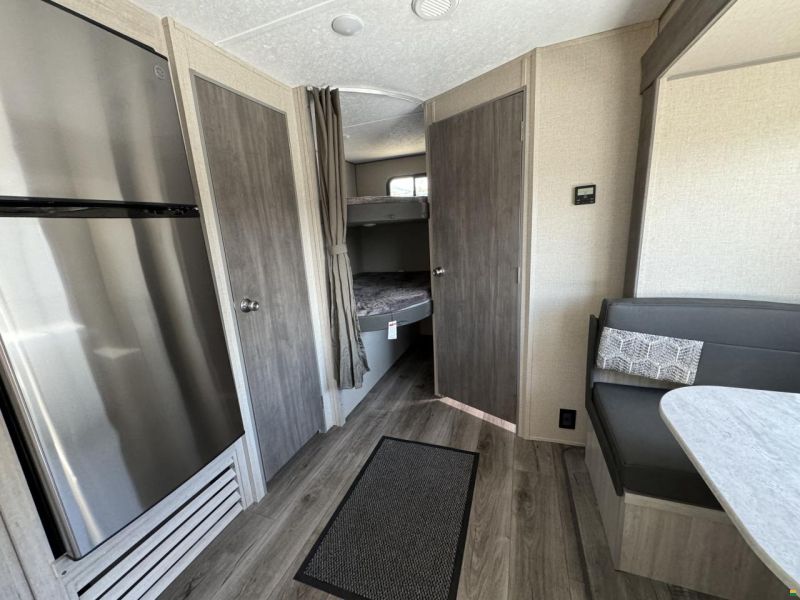 Catalina Summit 261 BHS