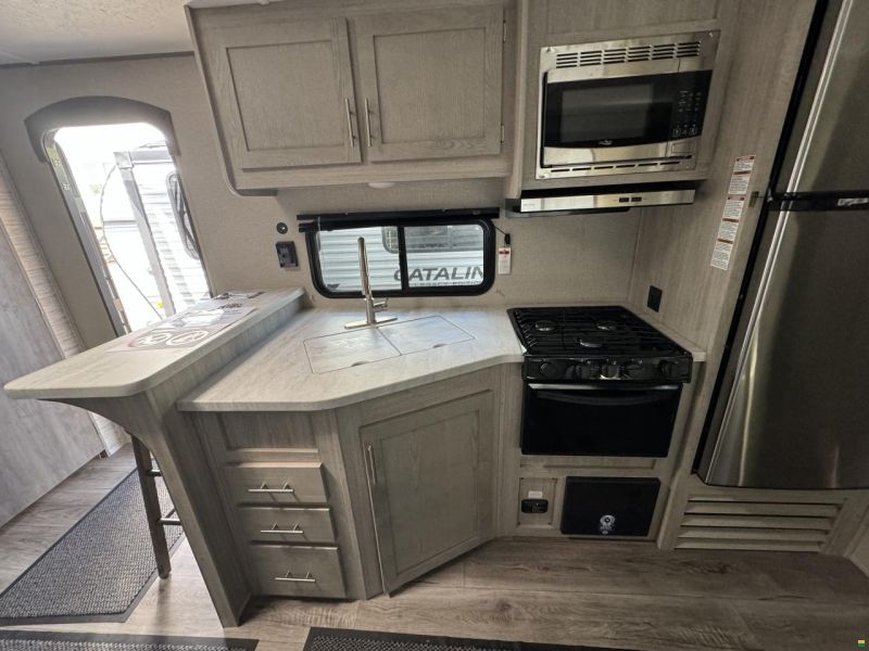 Catalina Legacy 243 RBS