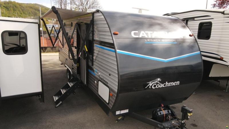 Catalina Legacy 243 RBS