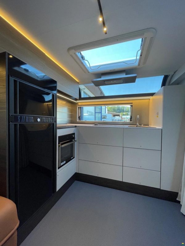 Adria Astella 704 HP