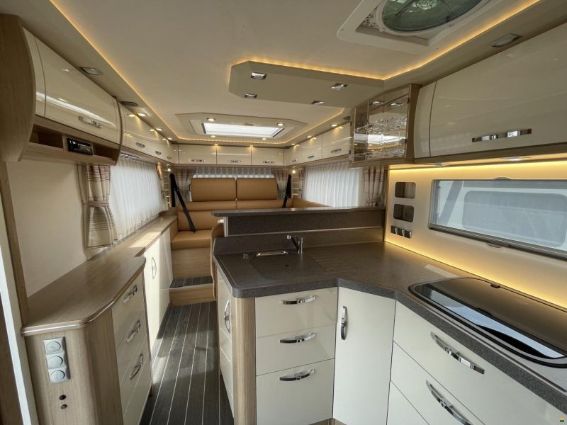 Phoenix Maxi Alkoven 7900 QRSL