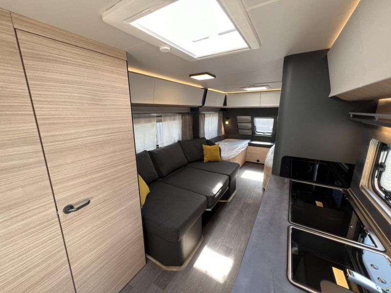 Hobby 595 KML MAXIA (Q02)