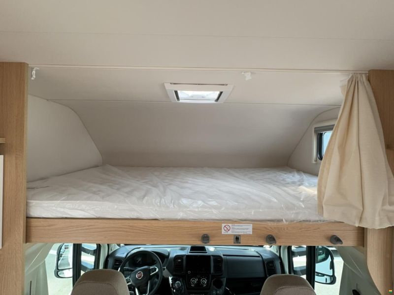 LMC Alkoven 690 Tourer