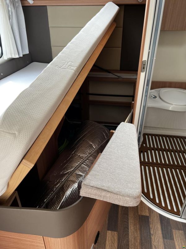 Knaus Sky Wave 650 MF Celebration